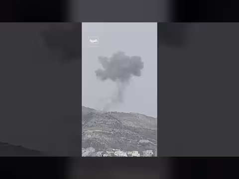 الطيران الحربي اليمني يواصل غاراته على مواقع الحوثيين في تعز