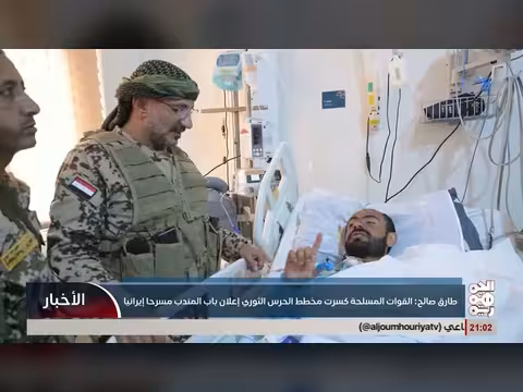 الفريق طارق صالح يزور جرحى الجبهات في مستشفيات المخا