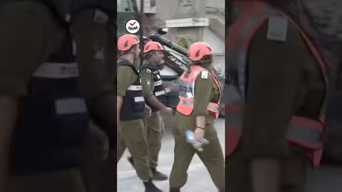 فرق إنقاذ إسرائيلية تبحث في أنقاض ميناء حيفا