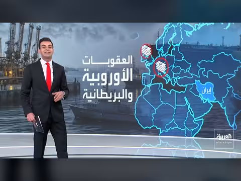 أحمد وحيدي يظهر علناً في وداع خامنئي