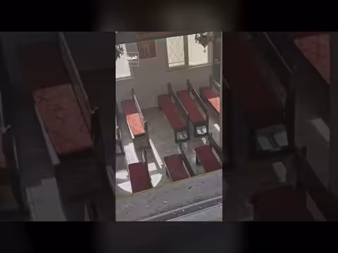 هجوم مسلح على مشيعي جنازة أمام كنيسة في الكرك بالأردن