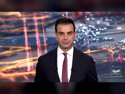 روسيا وأوكرانيا تتبادلان القصف على منشآت الطاقة والعسكرية