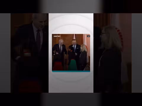 رئيس البرلمان التركي يستقبل أطفال العالم