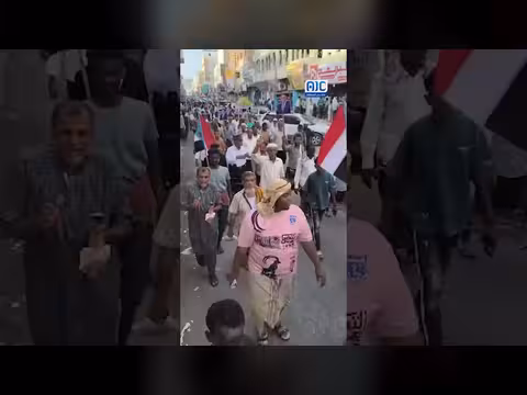 مسيرة حاشدة في المكلا تنديداً بالإجراء ات التعسفية