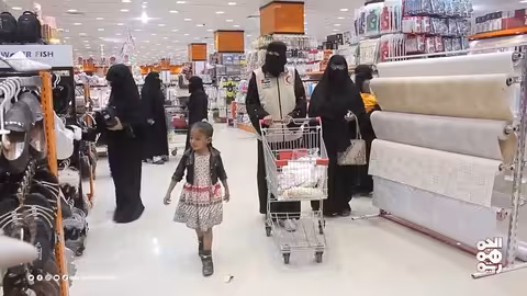 المكلا.. الهلال الأحمر الإماراتي يطلق مشروع كسوة العيد للعام العاشر