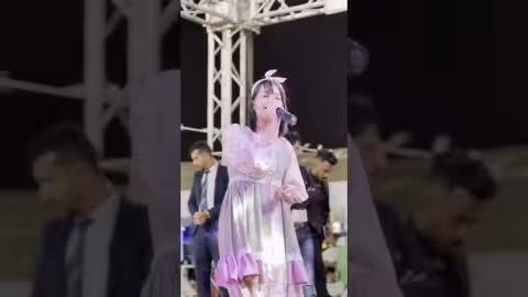 ماريا قحطان _ افتحوا الأبواب