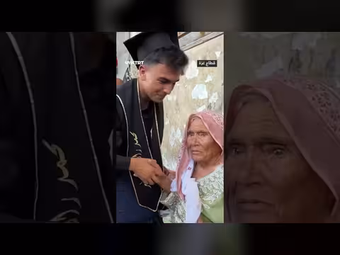 فرحة طلبة غزة وسط الدمار والمعاناة
