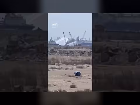 ناقلة غاز يونانية تتعرض لهجوم بمسيّرة في ميناء دمياط