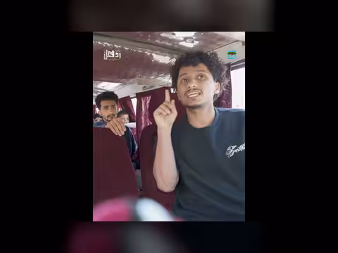 سائق بلطجي يضرب راكب بسبب الأجرة