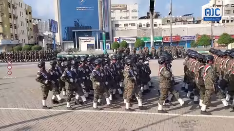 عرض عسكري لقوات الجنوب في عدن بعد 35 عامًا