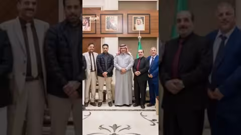 السفير السعودي يناقش مع وفد الانتقالي التحركات الجنوبية