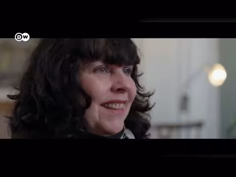 جوليان أسانج مؤسس ويكيليكس بين القدوة والعدو الأول للدولة