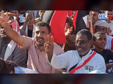 ساحة الفعالية المليونية بمدينة سيئون تشهد زخمًا جماهيريًا