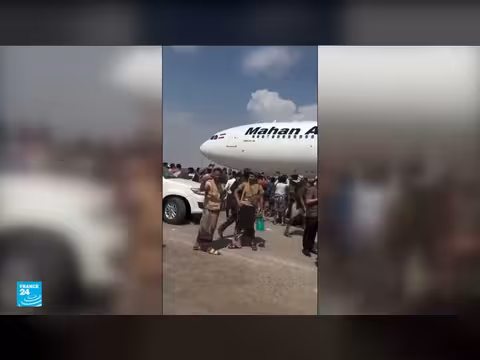الحوثيون يهاجمون السعودية بعد اتهامها بقصف مطار صنعاء