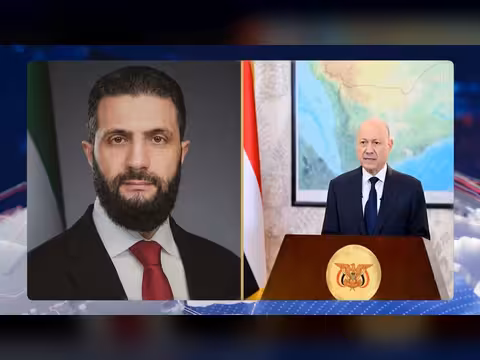الشرع يهنئ العليمي بمناسبة الذكرى الرابعة والستين لثورة 26 سبتمبر