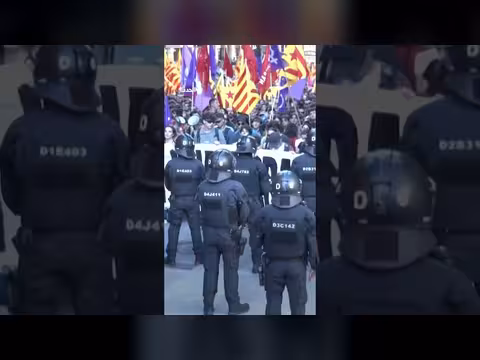 اشتباكات بين الشرطة ومجموعة انفصالية قبيل اليوم الوطني لكتالونيا