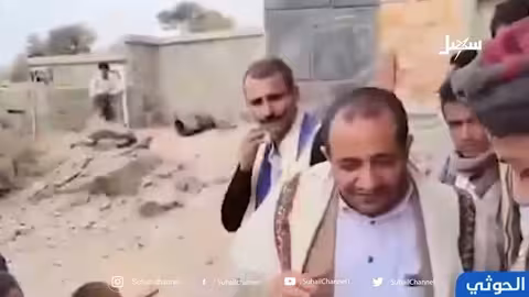 مسيرة الخرافة الحوثية كما عهدها اليمنيون محاربة للعلم والمعلم