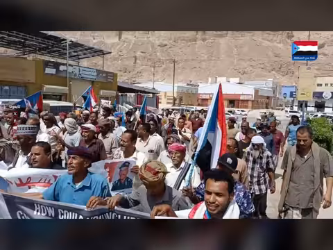 مسيرة جماهيرية في سيئون تأييداً للنكف القبلي