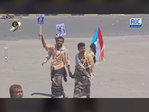 أجواء صباحية من ساحة العروض في عدن
