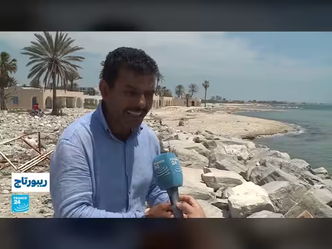 أطفال ذوي إعاقة في تونس ينشرون الوعي لحماية شواطئ البلاد