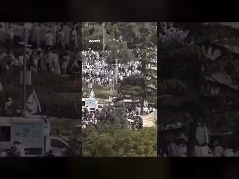 مئات المستوطنين يقتحمون المسجد الإبراهيمي في الخليل