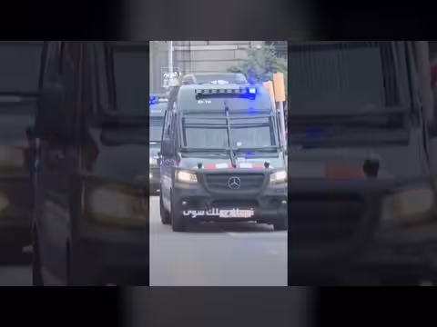 شرطة كاتالونيا توقف 128 شخصًا بينهم 73 قاصرًا في برشلونة