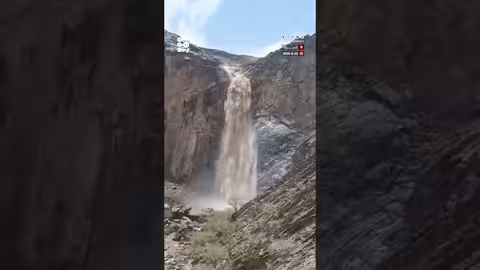 سيل شلال نقمان يضرب وادي مبلقة في شبوة