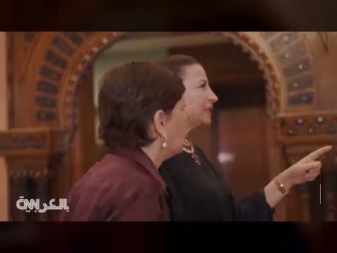 هدى إبراهيم الخميس: ثلاثون عامًا من الفن والثقافة بين الشرق والغرب