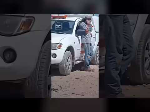 مستوطنون يمنعون عمال الكهرباء من الوصول إلى مسافر يطا جنوب الخليل