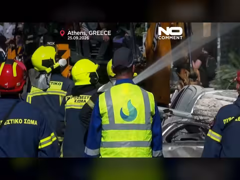 انفجار قوي في أثينا يسقط مبنى قرب الأكروبوليس ويصيب شخصين