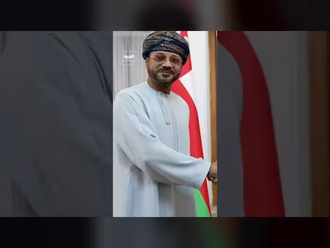 وزير الخارجية العماني يأمل إعلان ممر ملاحي مؤقت في مضيق هرمز
