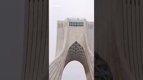 إيران تختبر صاروخاً بالوقود الصلب.. وتصريحات حول صاروخ عابر للقارات
