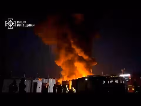 طائرات روسية مسيرة تستهدف كييف وميكولايف
