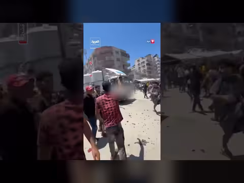 قصف إسرائيلي يستهدف مركبة في غزة