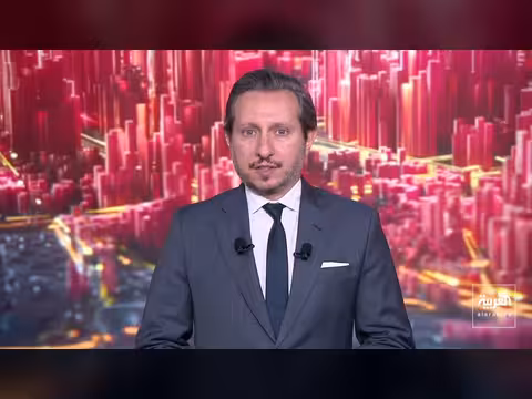لغم بحري يفجر ناقلة نفط في هرمز