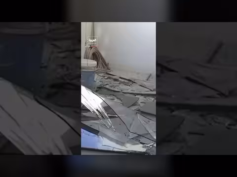 مشاهد لآثار استهداف الحوثيين للمنشآت المدنية جنوب السعودية