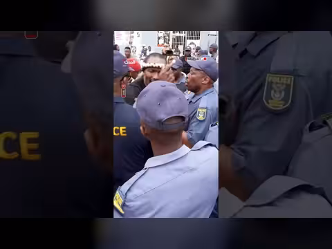 احتجاجات مناهضة للمهاجرين تتحول إلى عنف في ديربان بجنوب إفريقيا
