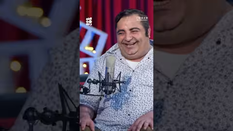 يونس شلبي يسخر من ضيف حوثي في مقابلة مع جيهان هرجلة