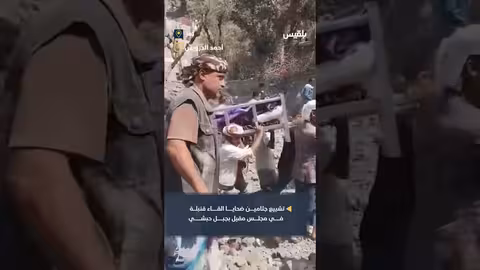 تعز: وداع مؤثر لقتيلين في انفجار مقيل بجبل حبشي