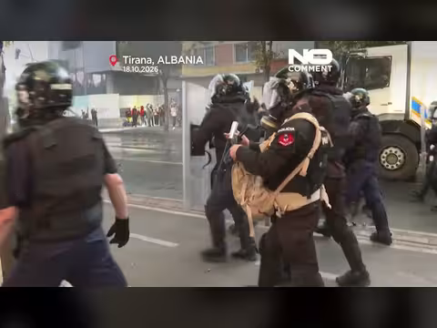 اشتباكات عنيفة بين الشرطة والمحتجين في تيرانا مع دخول الاحتجاجات يومها السادس
