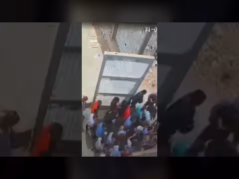 الجيش الإسباني ينشر فيديو لعودة آلاف المهاجرين إلى المغرب عبر تراخال