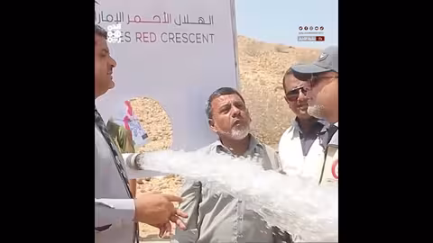 الهلال الأحمر الإماراتي يوفر المياه النظيفة ل30 ألف يمني في حضرموت